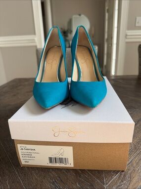 Jessica Simpson Teal Pointed-Toe Pumps - Size 8